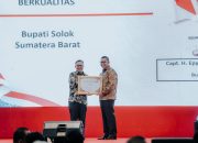 Bupati Epyardi Asda Kembali Terima Penghargaan dari BKKBN Pusat