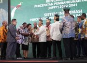Peluncuran Rencana Induk Percepatan Pembangunan Papua (RIPPP) dan Sistem Informasi Percepatan Pembangunan Papua (SIPPP) di Sorong