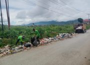 Petugas DLH Kabupaten Solok Berjibaku Jelang Pelaksanaan Jambore PKK Tingkat Provinsi Sumbar