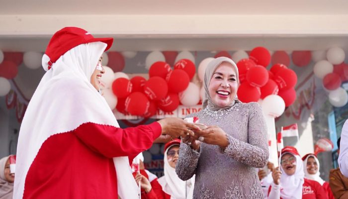 Ketua TP-PKK Kabupaten Solok Hadiri Perlombaan HUT RI ke-79 di Gunung Talang, Emiko: Tetap Bersatu dan Jaga Kekompakan