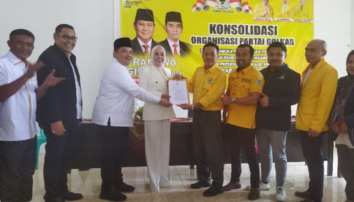 Setelah PAN, NasDem dan Hanura, Emiko dan Irwan Afriadi Terima Surat Dukungan dari Golkar