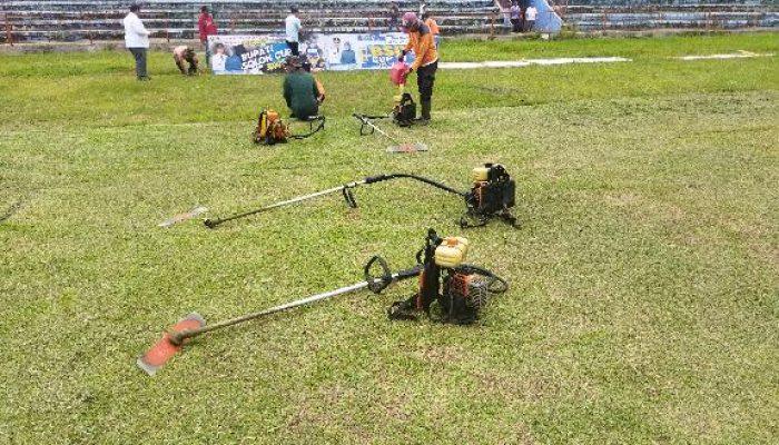 DLH Kabupaten Solok Kerahkan Petugas Kebersihan Jelang Laga Final BSC III Tahun 2024