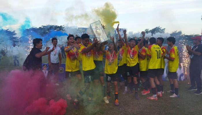 Bupati Solok Cup 2024 Resmi Ditutup, Kubung Berhasil Angkat Trofi