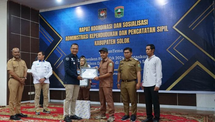 Rakor Administrasi Dukcapil, Ricky: Sukseskan Pilkada, Tuntaskan Kepemilikan Dokumen Kependudukan di Kabupaten Solok
