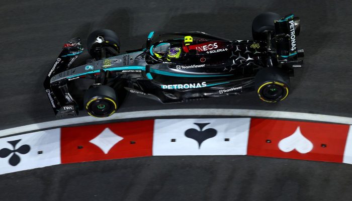 Lewis Hamilton Dominasi Latihan Bebas di Grand Prix Las Vegas