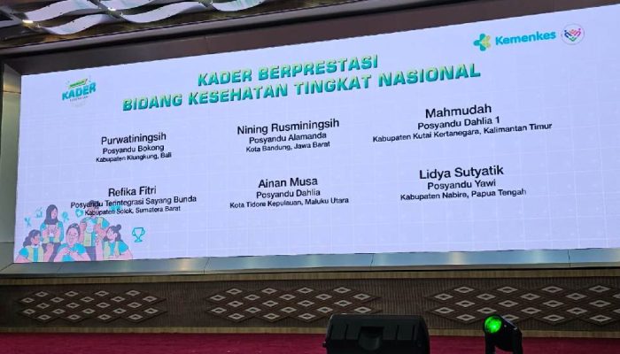 Satu-satunya di Sumbar, Refika Fitri Kader Posyandu Kabupaten Solok Diganjar Penghargaan Nasional 2024