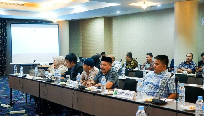 Gelar Rapat, Pansus Kabupaten Solok Bahas Beberapa Ranperda untuk Dikaji Kembali