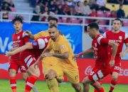 Semen Padang Tahan Imbang Persis Solo, Zona Degradasi Semakin Memanas