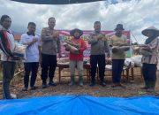 Kapolsek Gunung Talang dan Bhabinkamtibmas Sosialisasikan Pemanfaatan Lahan untuk Ketahanan Pangan