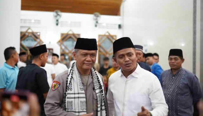 Kapolda Sumbar Pimpin Safari Ramadhan di Masjid Raya Darussalam Koto Gadang, Bupati Solok Dampingi
