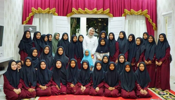 Bupati Annisa Gelar Buka Puasa Bersama Ninik Mamak, Tokoh Masyarakat dan Anak Yatim