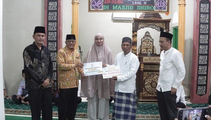 Bupati Annisa Suci Ramadhani Disambut Hangat Jamaah Masjid Shirothol Mustaqim dalam Safari Ramadan di Sei Duo
