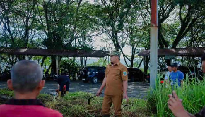 Wakil Bupati Solok Tindak Lanjuti Aspirasi Masyarakat dan Gelar Gotong Royong Bersama di GOR Tuanku Tabiang, Batu Batupang