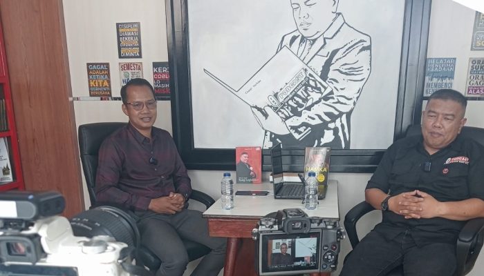 Prestasi Dukcapil Kabupaten Solok Berkat Kerja Tim Solid, Ricky Carnova: “Pelayanan Harus Mudah dan Dekat dengan Masyarakat”