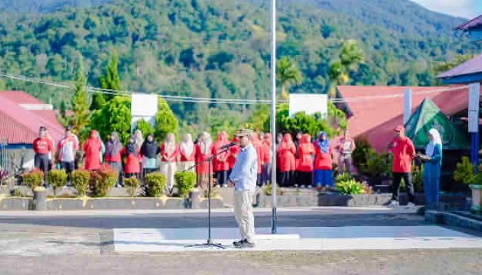 Wakil Bupati Solok Pimpin Apel Akbar Goro Bersama SMA/SMK se-Kecamatan Gunung Talang