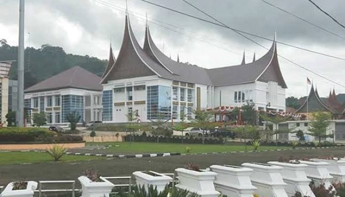 Demi Masyarakat dan Kabupaten Solok Hentikan Polemik Keterlambatan Gaji PNS