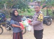 Polres Dharmasraya Salurkan Zakat Personel kepada Warga Kurang Mampu di Nagari Timpeh