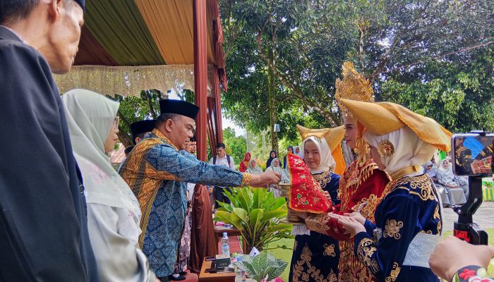 Perpisahan Kelas IX MTsN 6 Solok di Talang Babungo, Semangat Baru Menuju Masa Depan