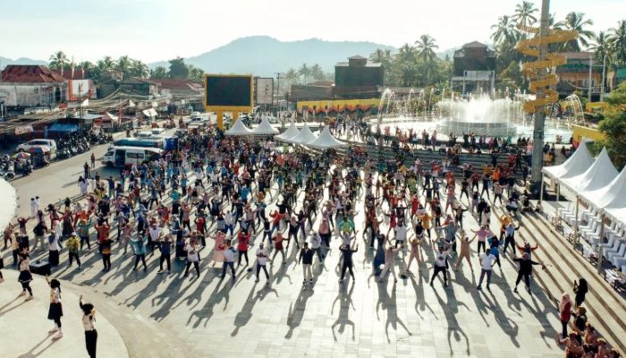 Semangat Hidup Sehat! Ribuan Warga Meriahkan Car Free Day di Solok Selatan