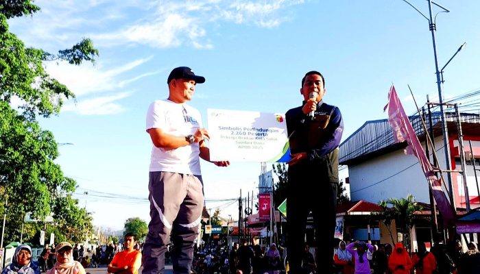 Peluncuran Program BPJS Ketenagakerjaan untuk Pekerja Rentan Meriahkan Car Free Day Solok