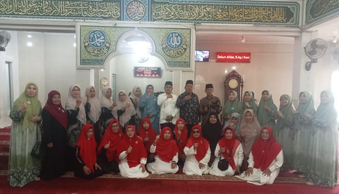 Wakili Ka. Kankemenag, Kasi PD Pontren Kota Solok Hadiri Festival Satu Muharram di Masjid Al-Furqan