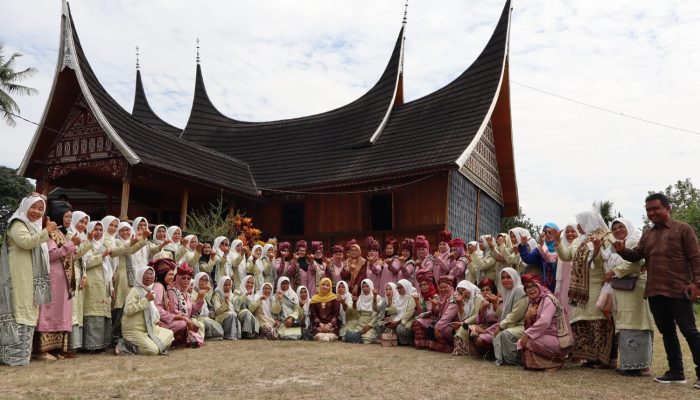 Bundo Kanduang Nagari Bukit Tandang Kabupaten Solok Gelar Studi Tiru ke Kota Payakumbuh