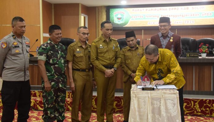DPRD Kabupaten Solok Sahkan Ranperda Pertanggungjawaban APBD 2024 dan Renja 2026