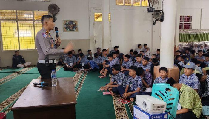 Sat Lantas Polres Solok Sosialisasikan Operasi Patuh Singgalang Kepada Pelajar