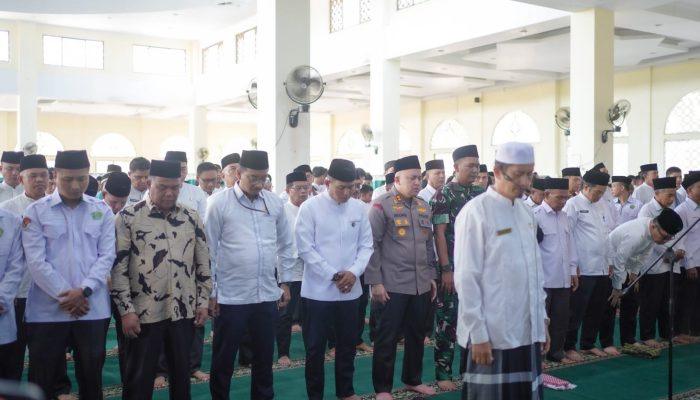 Pemerintah Kabupaten Solok Bersama Kemenag Gelar Sholat Istisqa’, Memohon Turunnya Hujan
