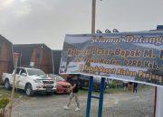 Keluarga besar M.Hidayat menikmati Keindahan Danau di atas Di Taluak Resort