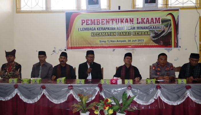 Pengukuhan Pengurus LKAAM Kecamatan Lembah Gumanti dan Danau Kembar: Memperkuat Adat Minangkabau di Kabupaten Solok