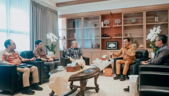 Silaturahmi Fiskal: Bupati Solsel Bahas Kebutuhan Daerah Bersama DJPK