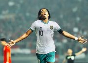 Ronaldo Kwateh Resmi Bergabung dengan Semen Padang FC untuk Liga 1 2025/2026