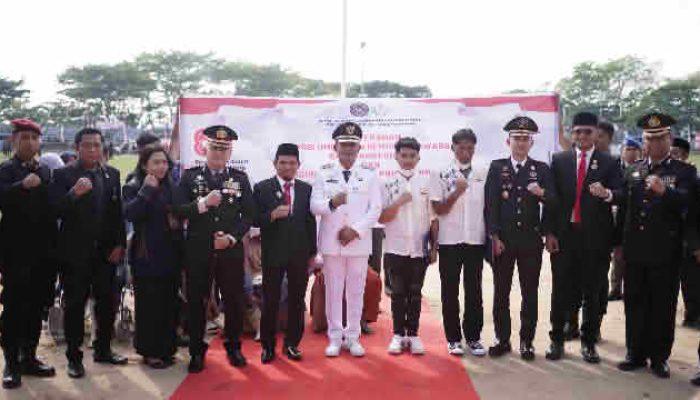 Bupati Jon Firman Pandu Pimpin Upacara HUT RI ke-80 di GOR Batubatupang