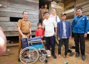 Air Mata Haru: Bupati Solok Bantu Bocah SD yang Setia Rawat Ibu Lumpuh