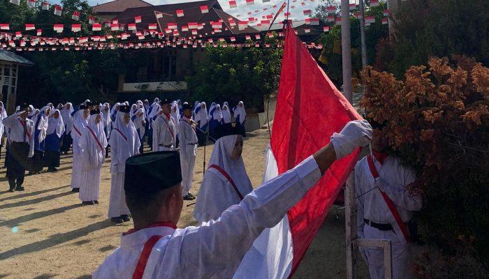 Kasi PD Pontren Apresiasi Pelaksanaan Upacara Bendera Ponpes se-Kota Solok