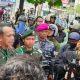 Redam Aksi Massa Prajurit TNI Laksanakan Aksi Humanis