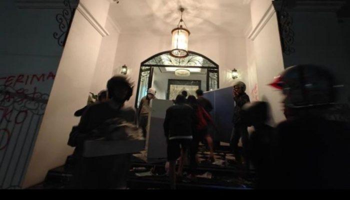 Rumah Eko Patrio Dijarah Massa Pascademonstrasi, Banyak Barang Terbawa