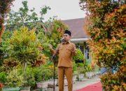 Jadi Pembina Upacara di SMAN 1 Kubung, Wabup Tekankan Pentingnya Pendidikan dan Moral Generasi Muda
