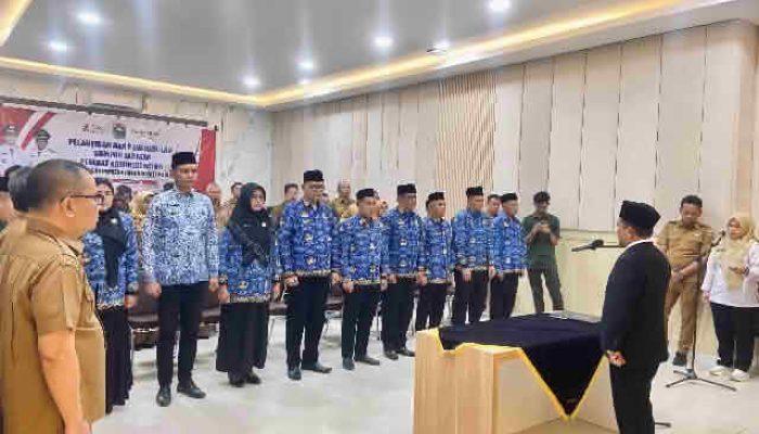 Pelantikan dan Pengambilan Sumpah Jabatan Pejabat Administrator di Lingkungan Pemkab Solok