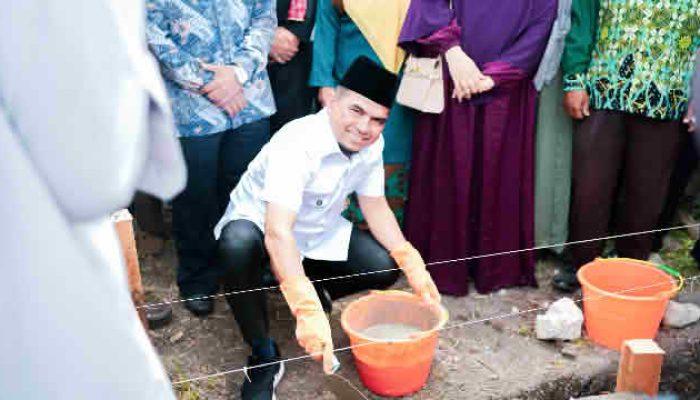 Wabup Solok Letakkan Batu Pertama Saung Tahfizd MTs Muhammadiyah Sumani