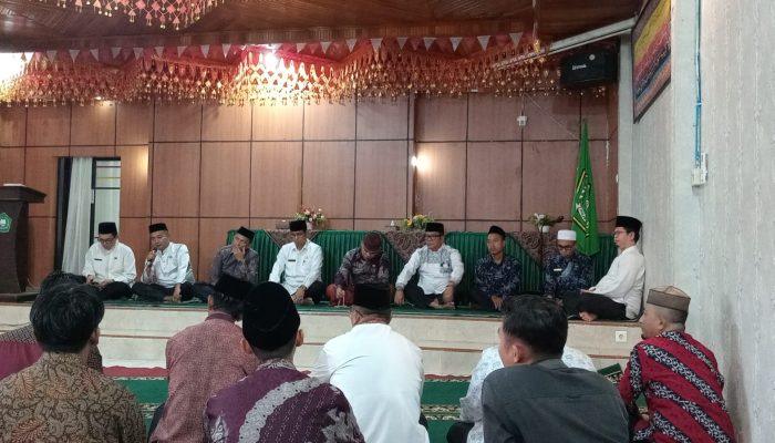 Kasi PD Pontren Kemenag Kota Solok Pimpin Zikir Bersama untuk Korban Ambruknya Ponpes Al-Khoziny Sidoarjo