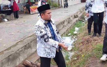 Bersihkan Lapangan, Bangun Karakter, Wabup Candra dan Para Guru Buktikan Bahwa Pendidikan Dimulai dari Lingkungan yang Bersih