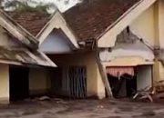 Desa Supiturang Porak Poranda Pasca Letusan Dahsyat Gunung Semeru, Warga Pulang ke Rumah Hancur, 956 Orang Masih Mengungsi