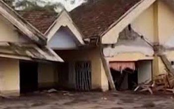 Desa Supiturang Porak Poranda Pasca Letusan Dahsyat Gunung Semeru, Warga Pulang ke Rumah Hancur, 956 Orang Masih Mengungsi