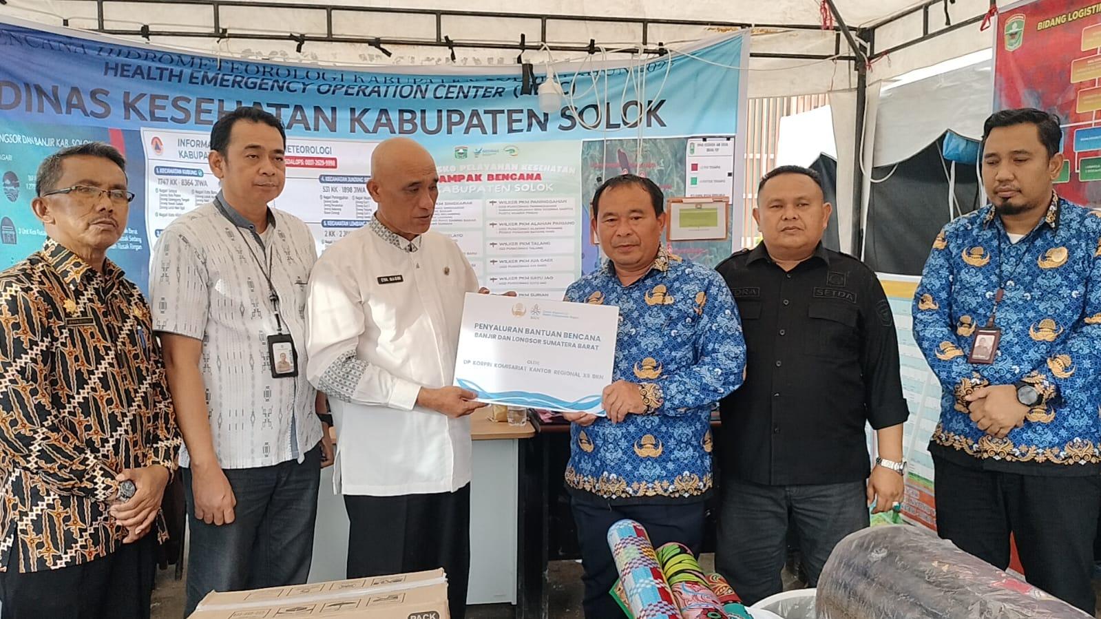 Bantuan Korpri BKN untuk Korban Bencana Solok Diserahkan di Posko Utama