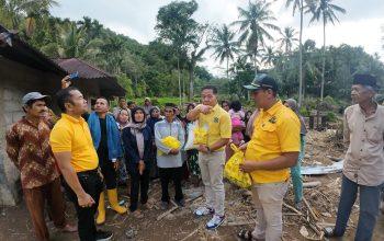 Bantuan Ketum DPP Partai Golkar Bahlil Lahadalia Telah Sampai di Kab Solok, DPD Golkar Salurkan ke Titik-Titik Terdampak