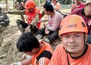 Banjir Terjang Kabupaten Solok, Anggota DPRD Fraksi PKS Ari Rafika WD dan Kader Langsung Turun Tangan Bantu Korban