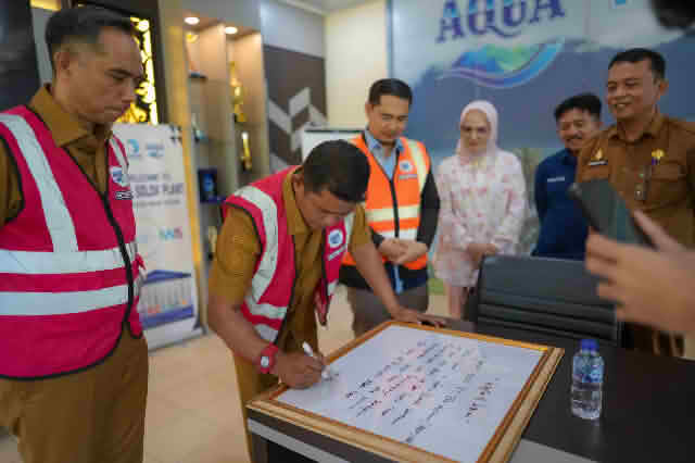 Bupati Solok Tinjau PT Tirta Investama AQUA Solok