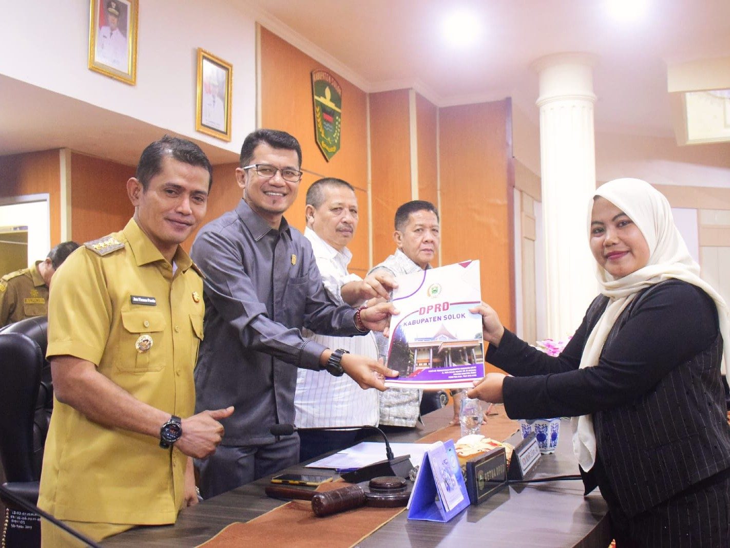 DPRD Kabupaten Solok Sahkan Perubahan Perda Pajak Daerah dan Retribusi Daerah Hasil Evaluasi Kemendagri RI